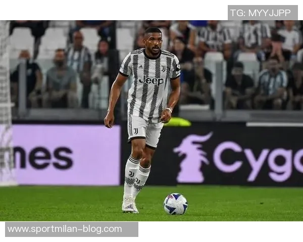 米体报道布雷默伤愈复出斯帕莱蒂或将调整战术阵型至4231 米体报道布雷默伤愈复出斯帕莱蒂或将调整战术阵型至4231